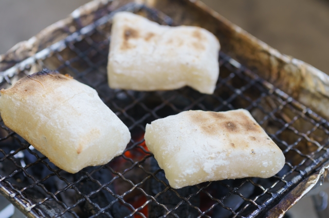 お正月とお餅の関係とは 餅つきと食べる理由って 京都製菓blog