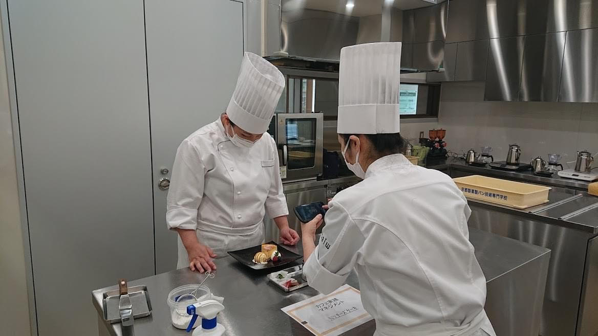 遠隔授業を京都製菓製パン技術専門学校でスタートしました！