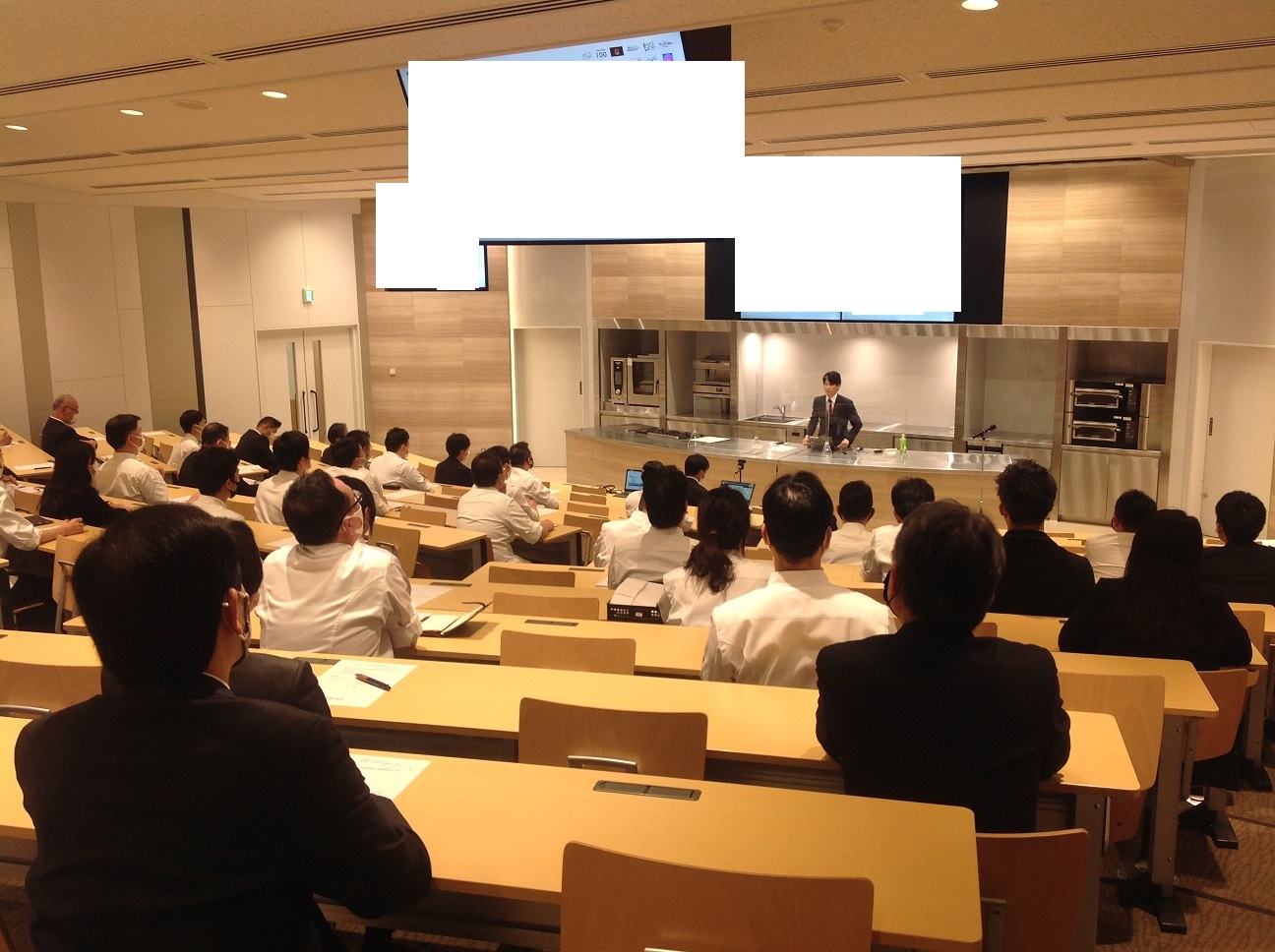 文部科学省協賛／キャリアマップ主催の職業教育シンポジウムに田中校長が登壇しました。